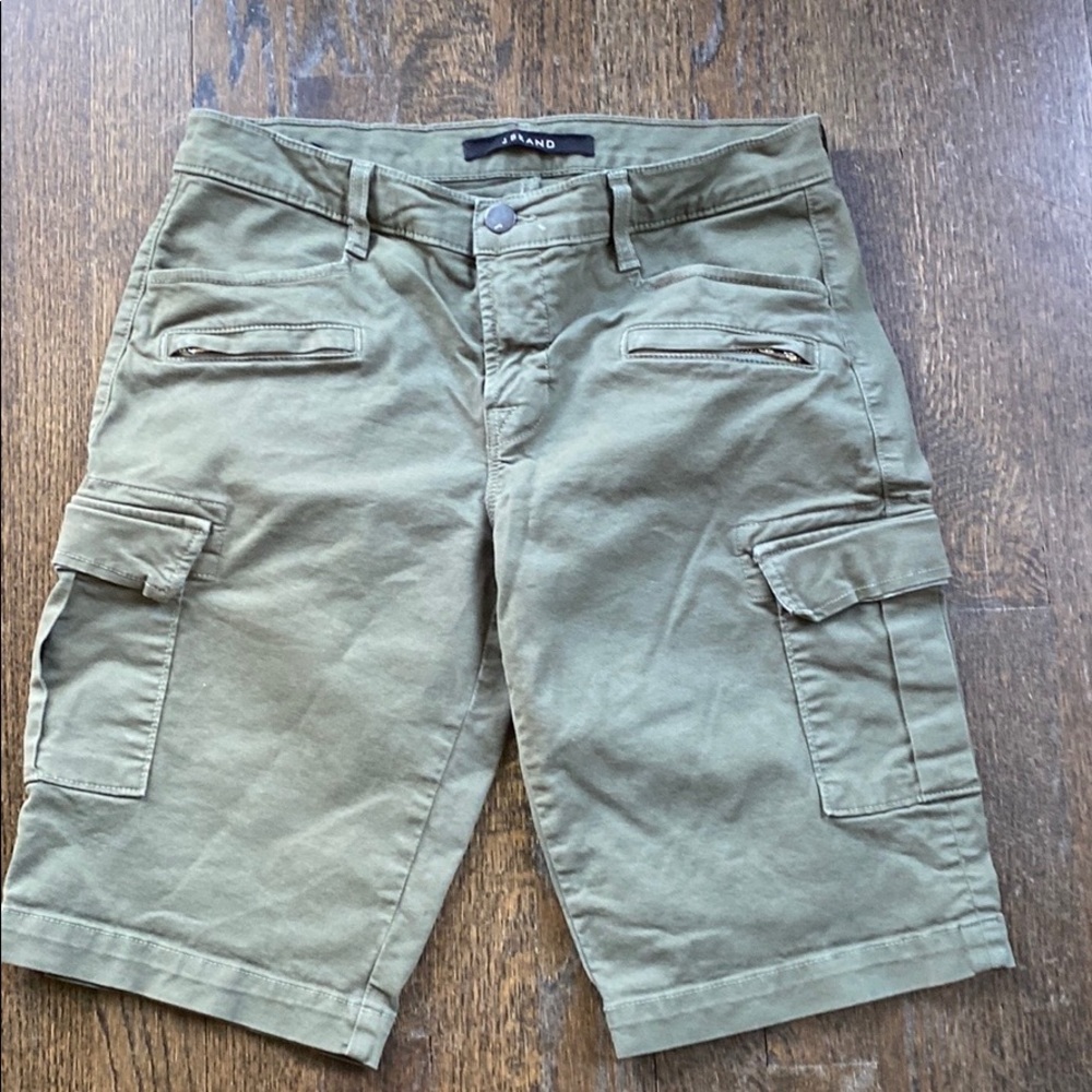 J brand Womens cargo shorts green size 27